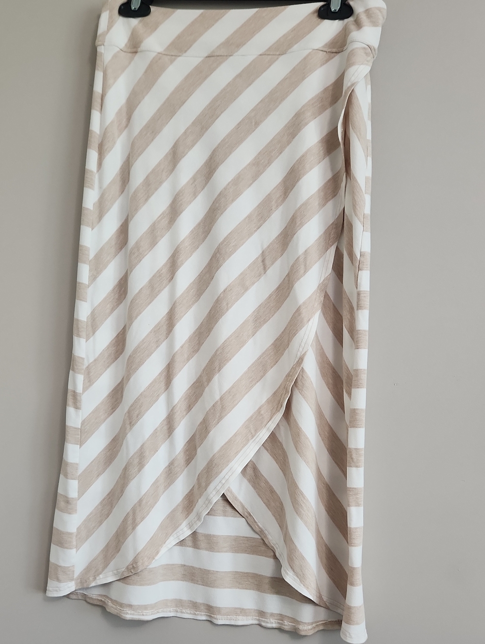 Athleta Cream and Beige Asymmetrical Wrap Skirt